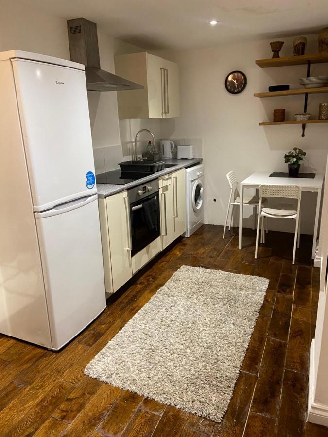 Cosy Little House Apartment มิลกาย ภายนอก รูปภาพ